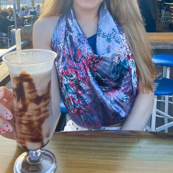 PURPLE FLORAL SCARF TOP - Picture 2 of 3